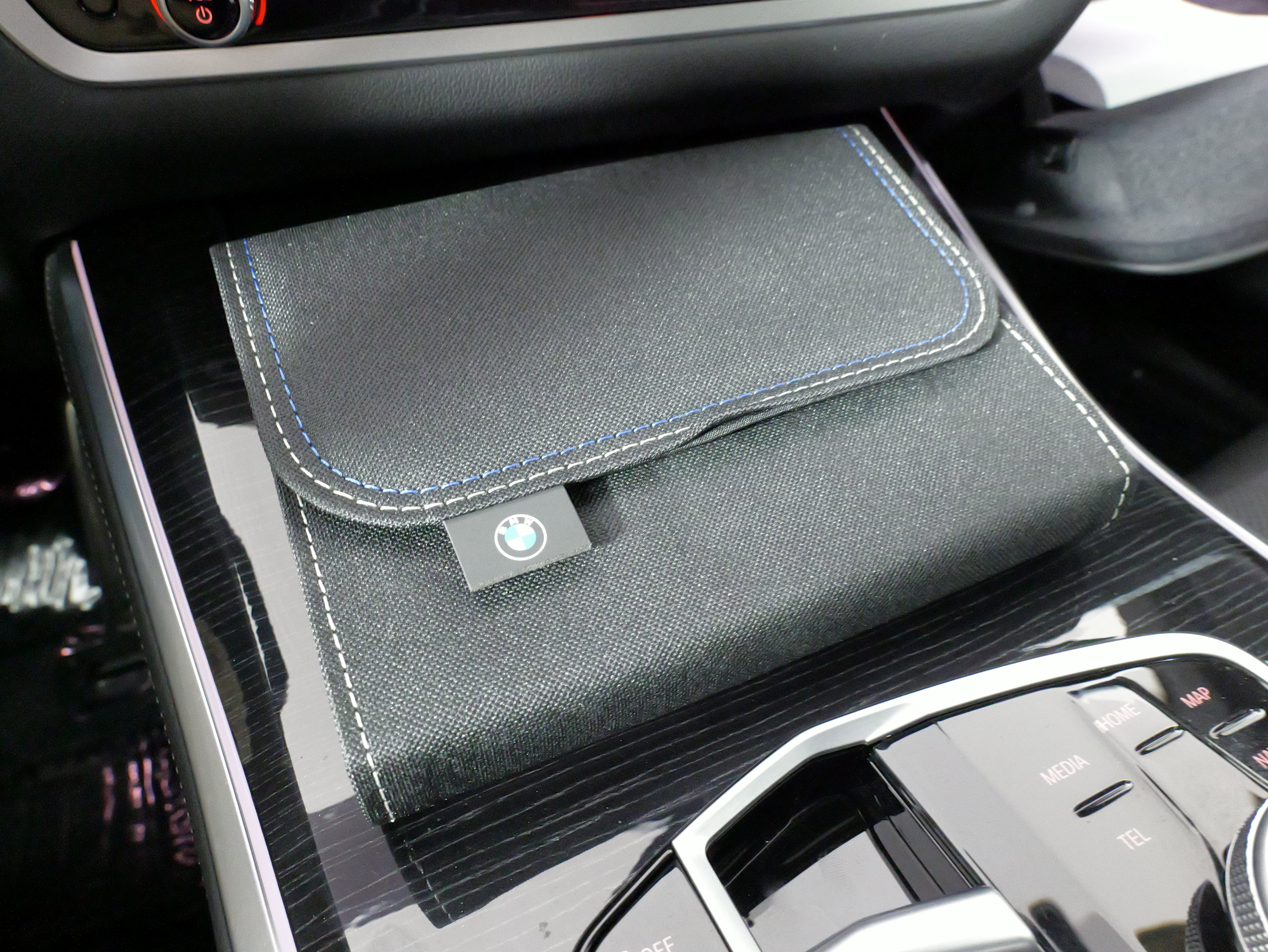 Used 2025 BMW X5 xDrive50e w/ M Sport Package AWD/4WD image 52