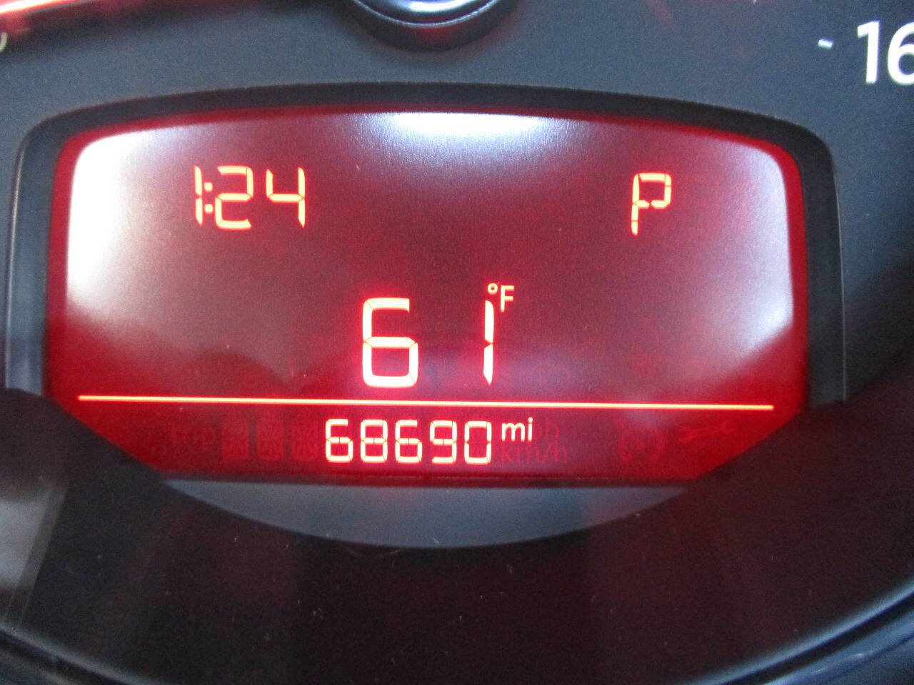 Used 2013 Volkswagen Beetle 2.5 FWD image 39