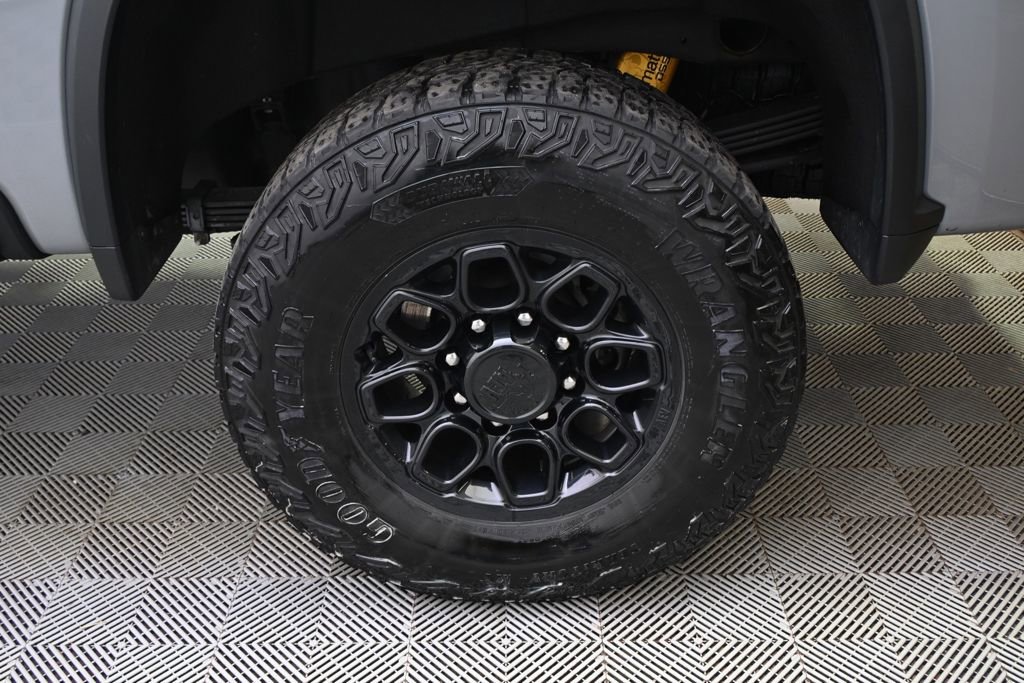 Used 2024 Chevrolet Silverado 2500 ZR2 w/ ZR2 Bison Edition image 20