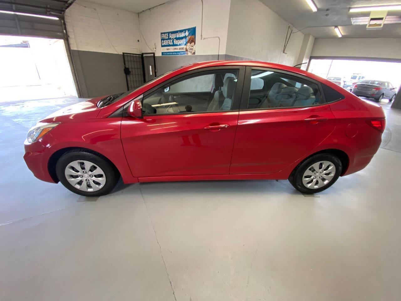 Used 2016 Hyundai Accent SE FWD image 20