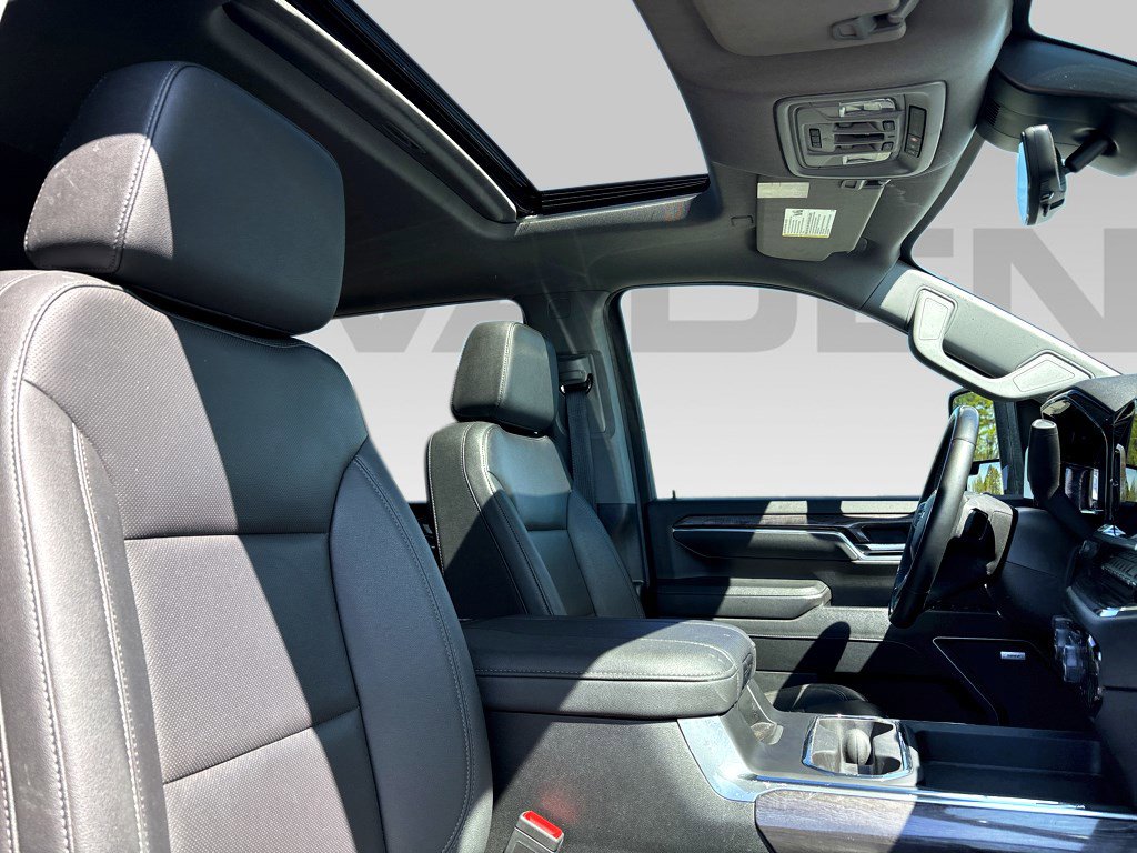 Used 2024 Chevrolet Silverado 2500 LTZ w/ LTZ Plus Package image 14