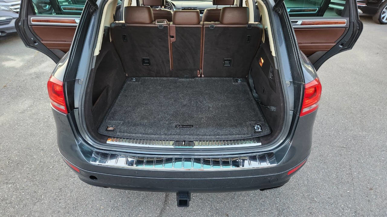 Used 2012 Volkswagen Touareg Executive image 38