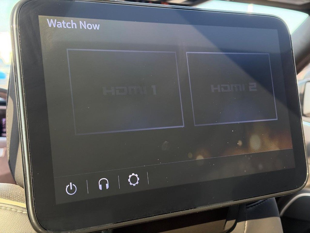 Used 2023 Cadillac Escalade Premium Luxury AWD/4WD image 19