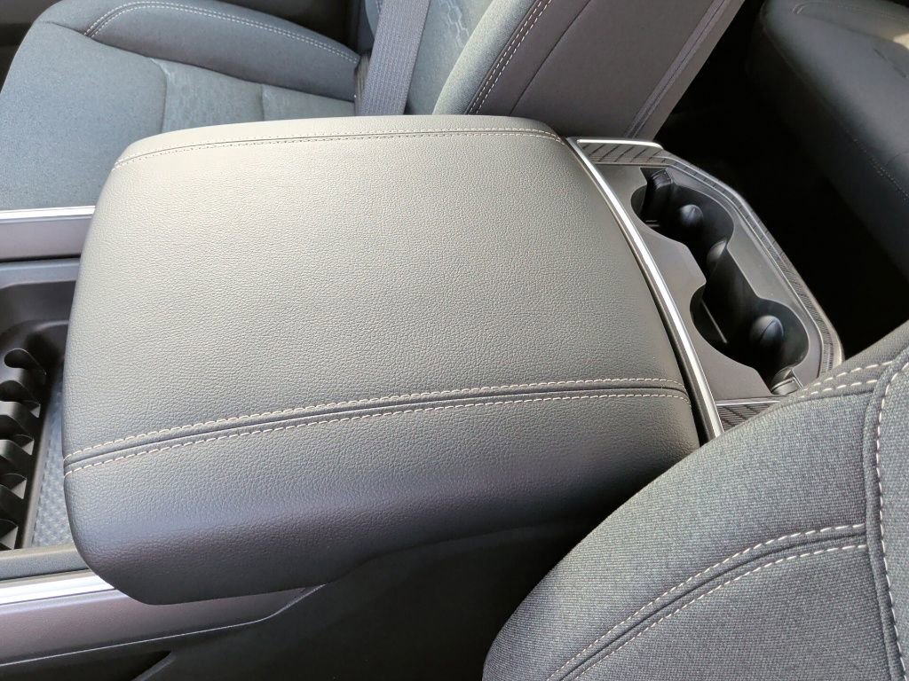 New 2026 RAM 1500 4x4 Crew Cab image 31