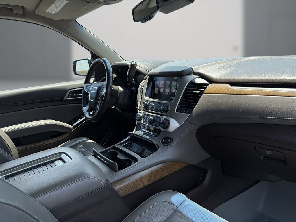Used 2020 GMC Yukon Denali w/ Open Road Package AWD/4WD image 16