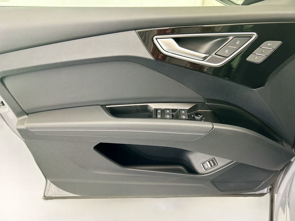 Used 2024 Audi Q4 e-tron Premium AWD/4WD image 22