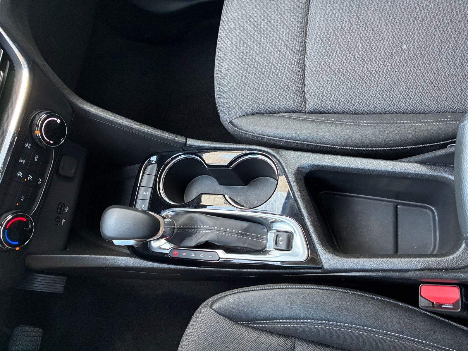 Used 2025 Buick Encore GX Preferred image 40