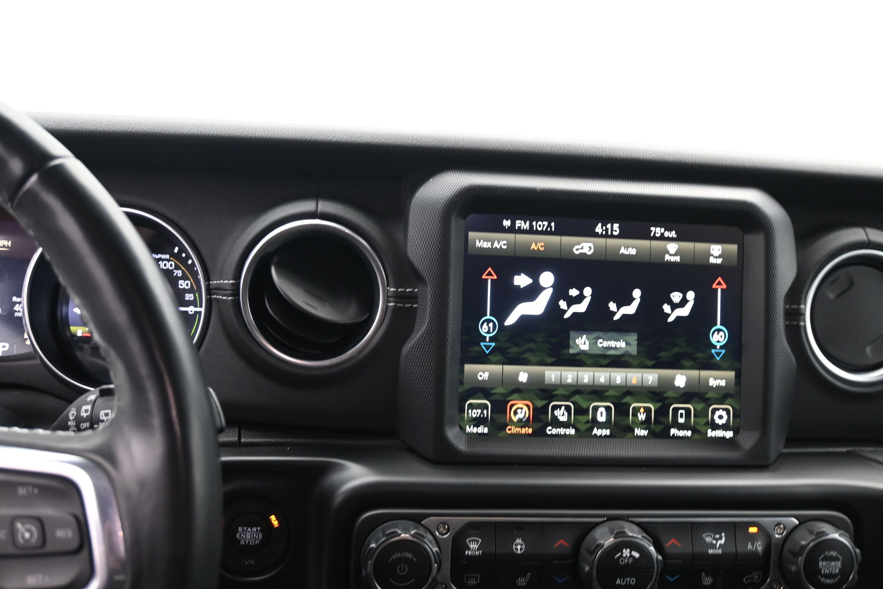 Used 2022 Jeep Wrangler Unlimited Sahara w/ Cold Weather Group AWD/4WD image 21