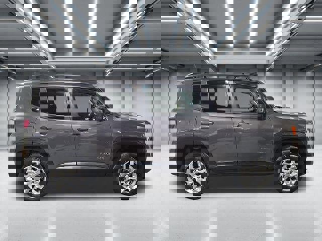 Used 2018 Jeep Renegade Latitude w/ Cold Weather Group image 1