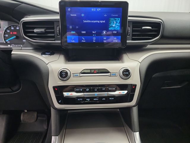 Used 2022 Ford Explorer XLT w/ Equipment Group 202A image 13