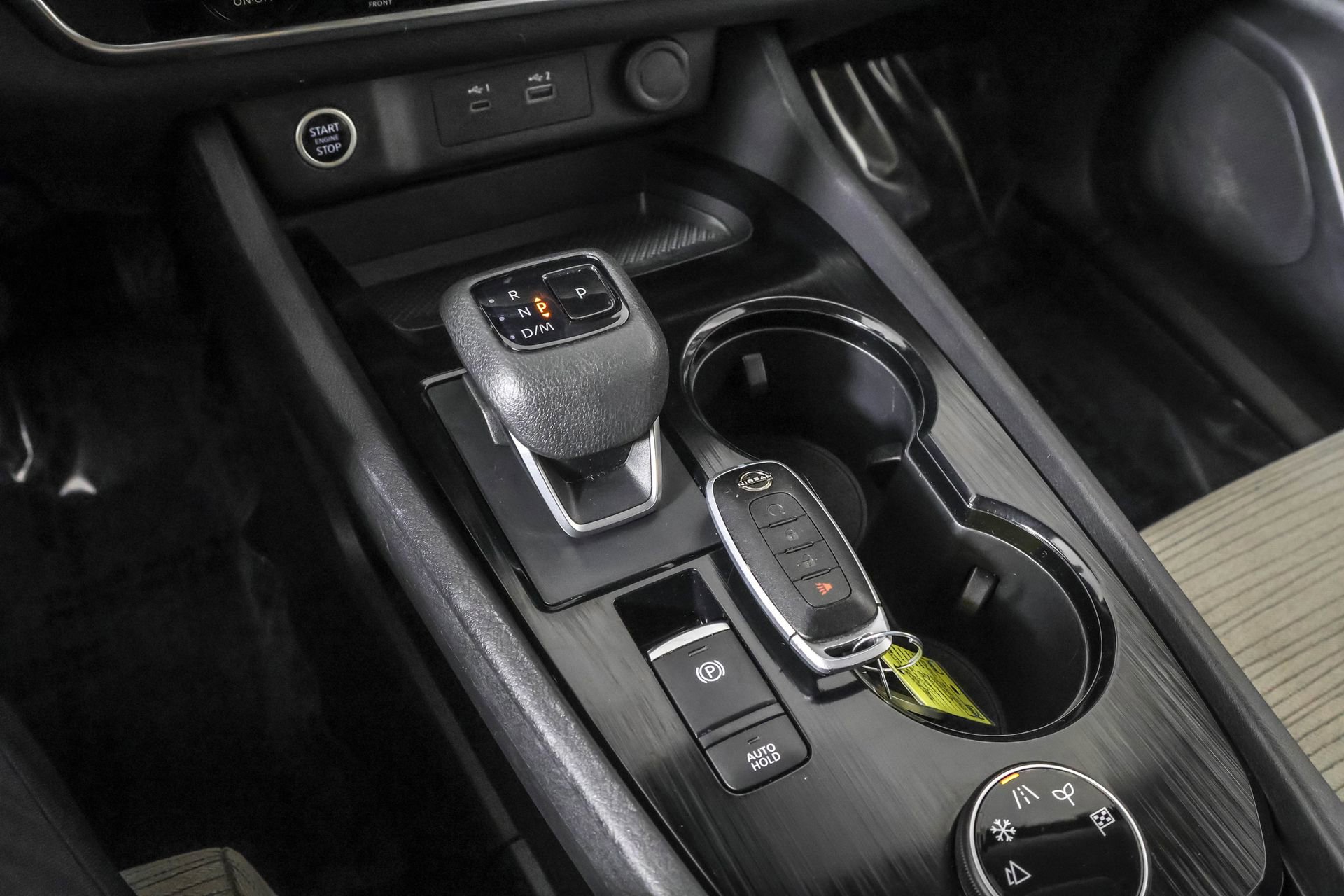 Used 2023 Nissan Rogue SV image 32