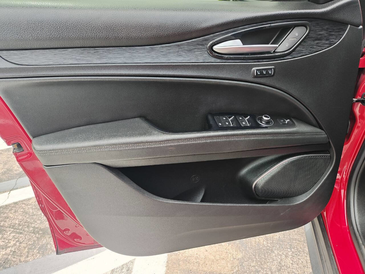 Used 2021 Alfa Romeo Stelvio Sprint w/ Sun & Sound Package AWD/4WD image 28