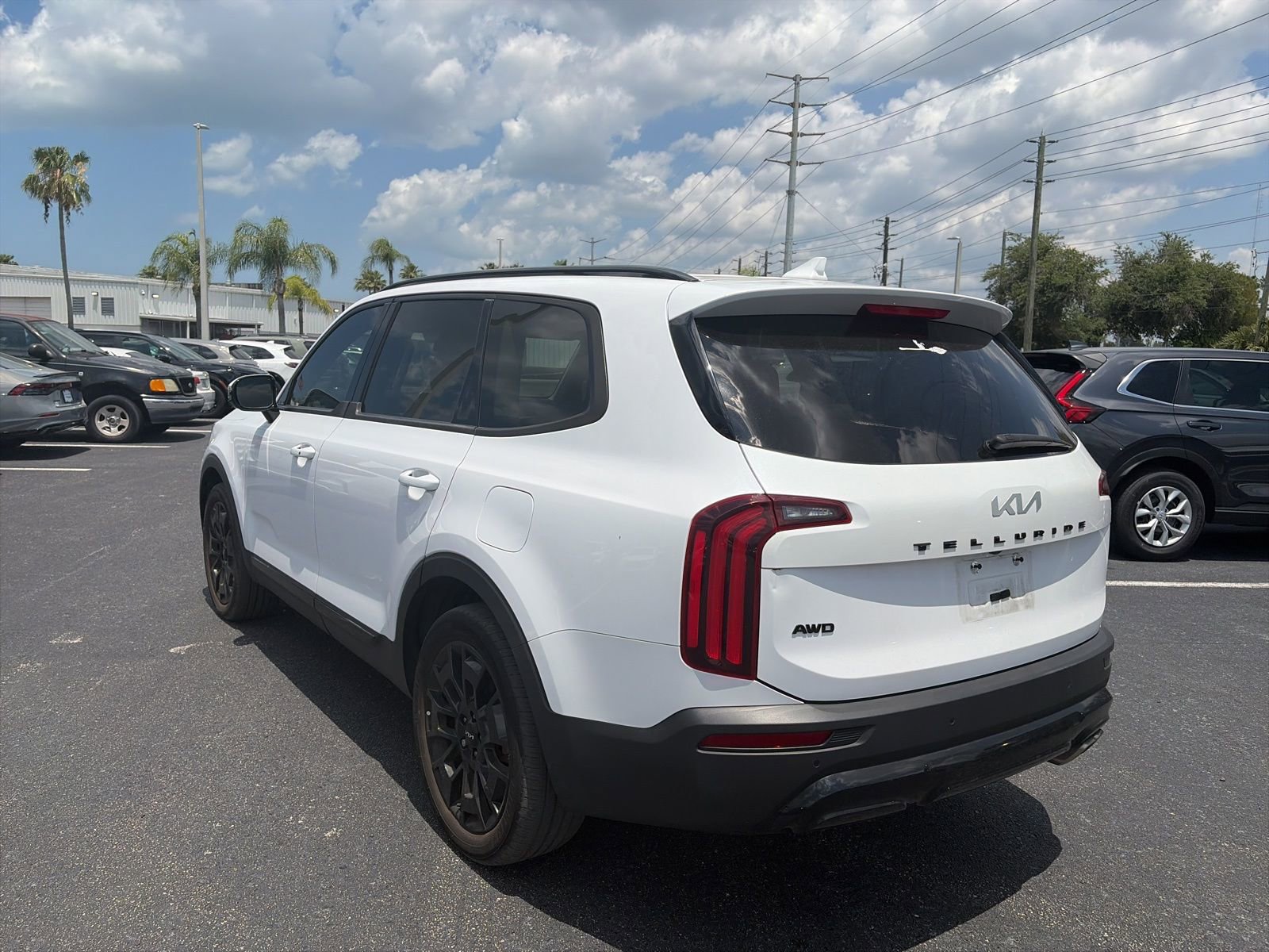 Used 2022 Kia Telluride SX w/ Nightfall Edition Package AWD/4WD image 5