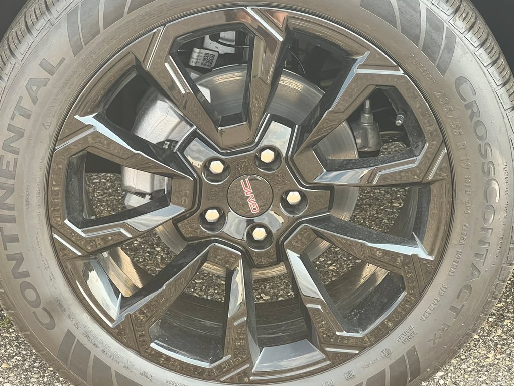 New 2027 GMC Terrain Elevation w/ Elevation Premium Package AWD/4WD image 6