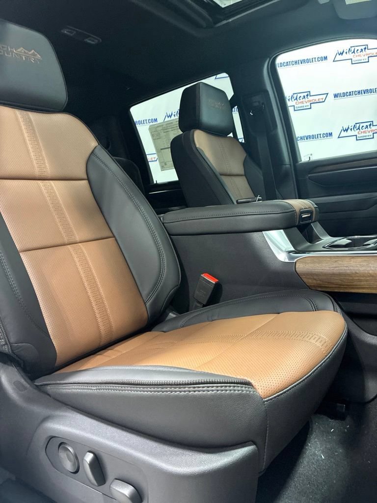 New 2026 Chevrolet Silverado 2500 High Country w/ High Country Premium Package AWD/4WD image 52
