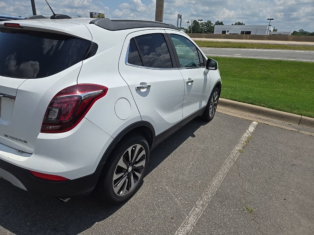 Used 2018 Buick Encore Essence FWD image 10