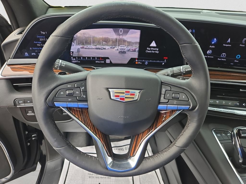 Used 2023 Cadillac Escalade Premium Luxury image 18