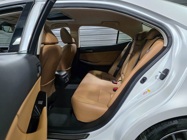 Used 2018 Lexus IS 300 w/ Comfort Package image 15