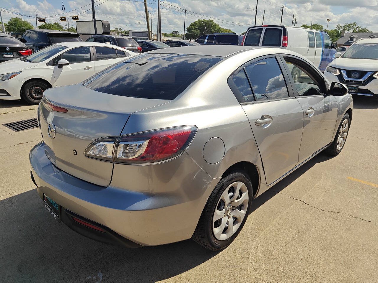 Used 2010 MAZDA MAZDA3 i Sport FWD image 5