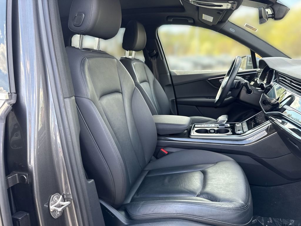 Used 2021 Audi Q7 3.0T Premium image 25