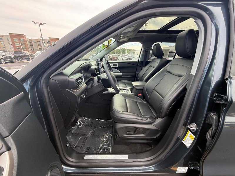 Certified 2023 Ford Explorer Limited w/ Limited Technology Package AWD/4WD image 28