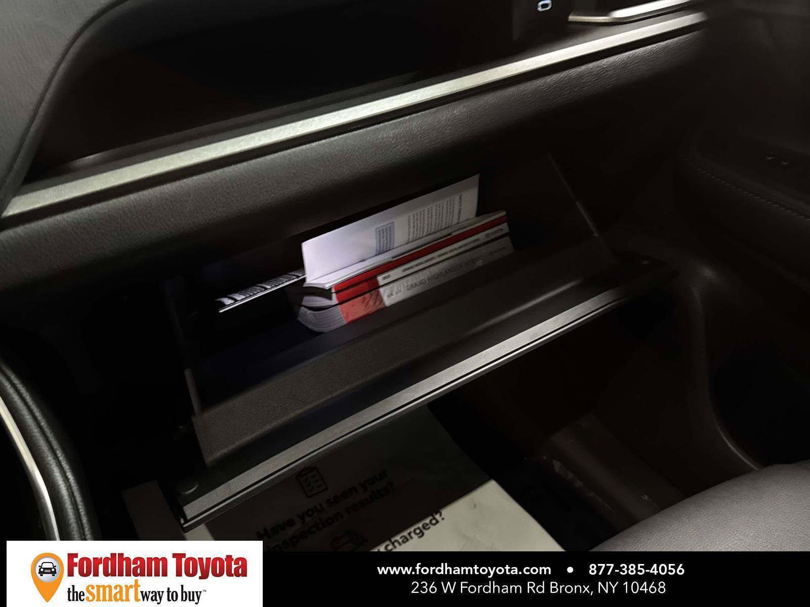 Certified 2025 Toyota Grand Highlander AWD Hybrid image 32
