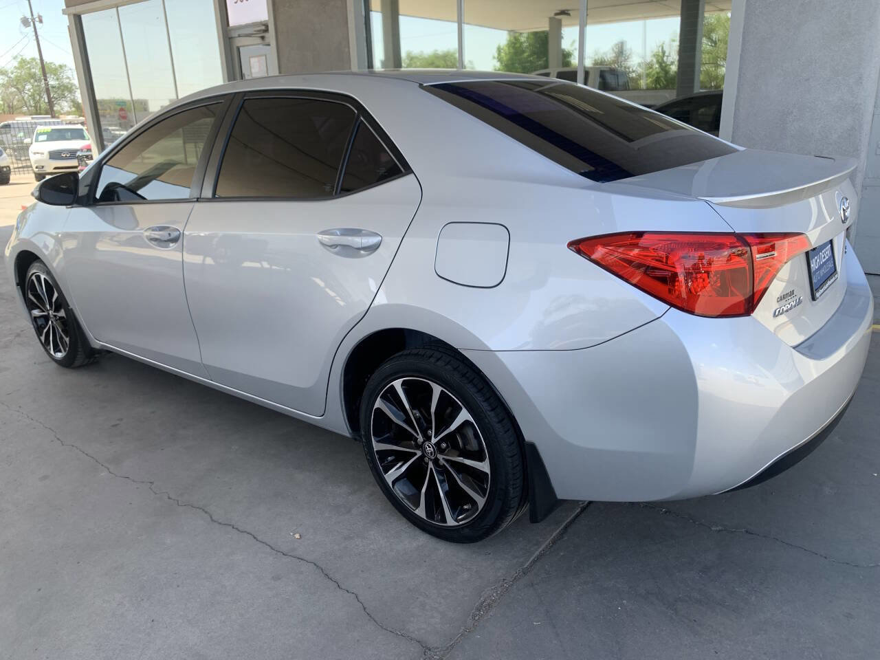 Used 2019 Toyota Corolla SE FWD image 4