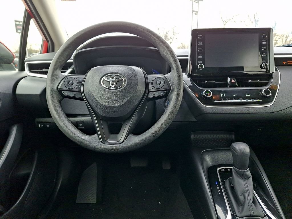 Used 2020 Toyota Corolla LE image 11