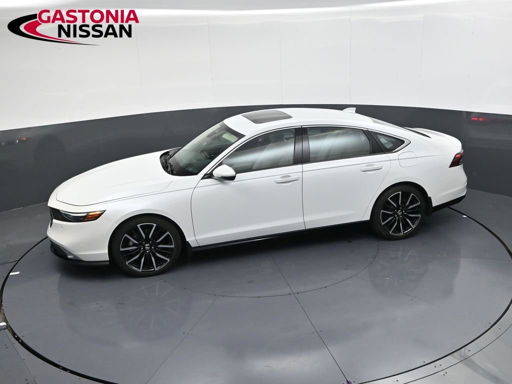 Used 2024 Honda Accord Touring image 27