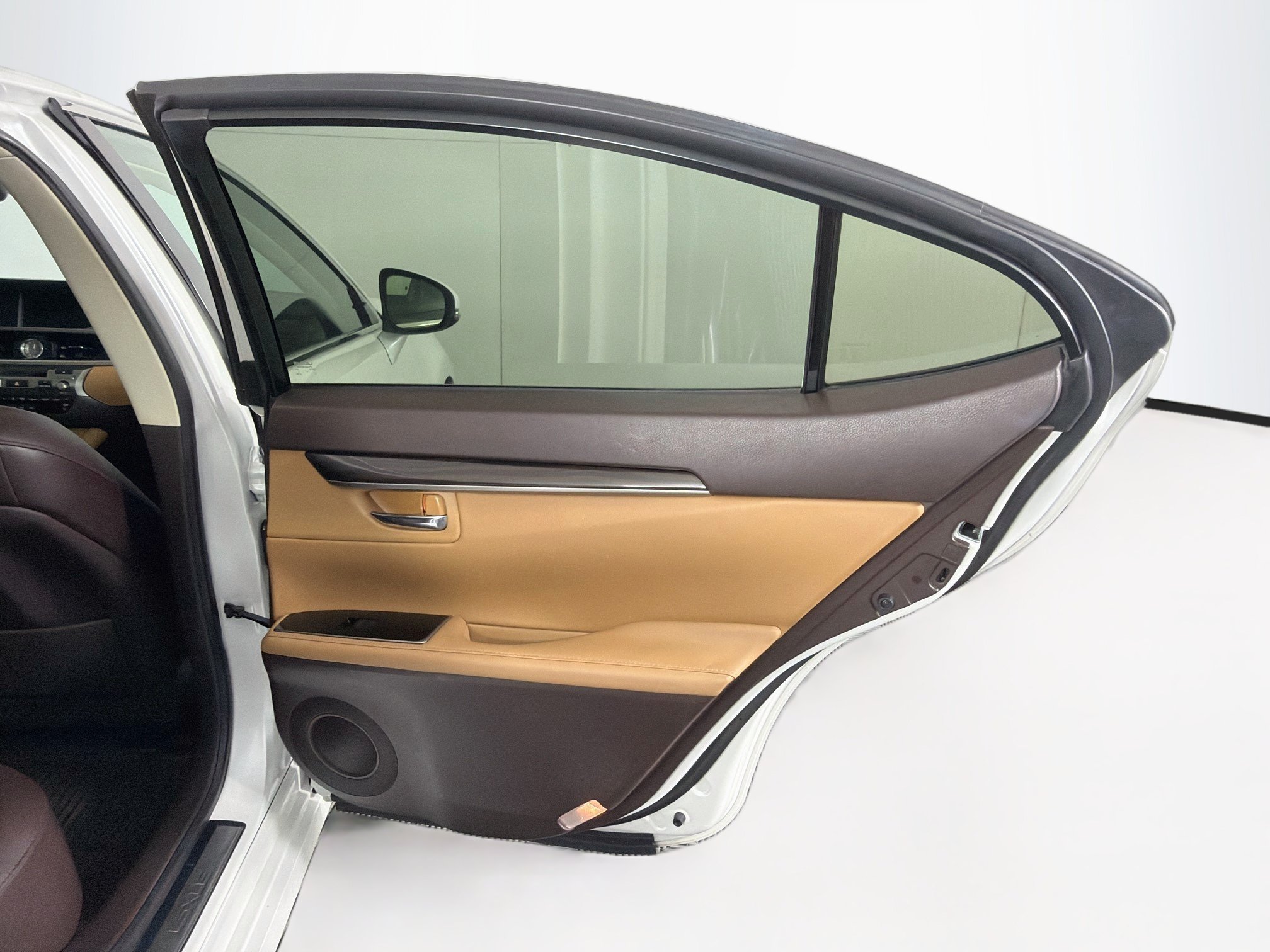 Used 2018 Lexus ES 350 w/ Navigation System Package FWD image 31