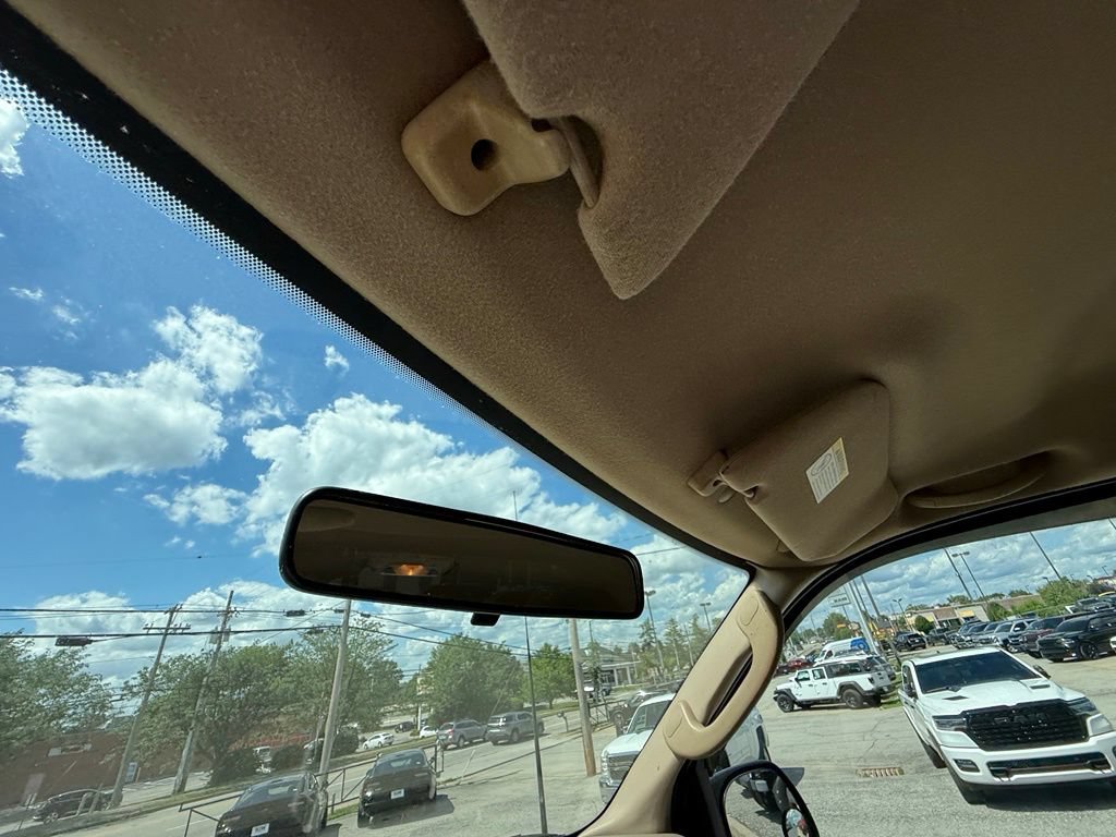 Used 2003 Ford F250 XL AWD/4WD image 23