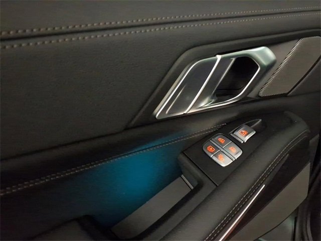 Certified 2022 BMW X7 xDrive40i w/ Premium Package image 18