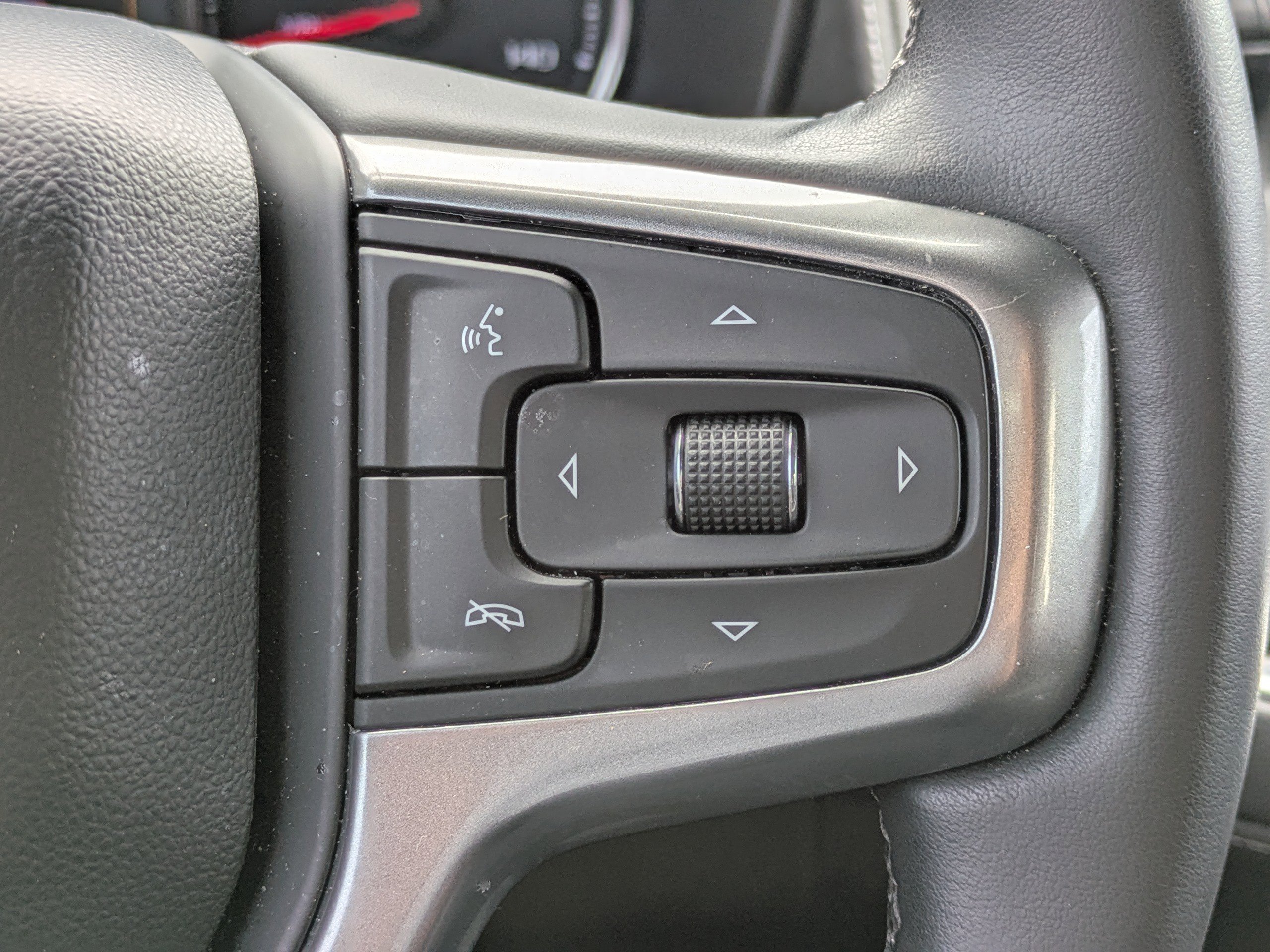 Used 2024 Chevrolet Tahoe LS image 28