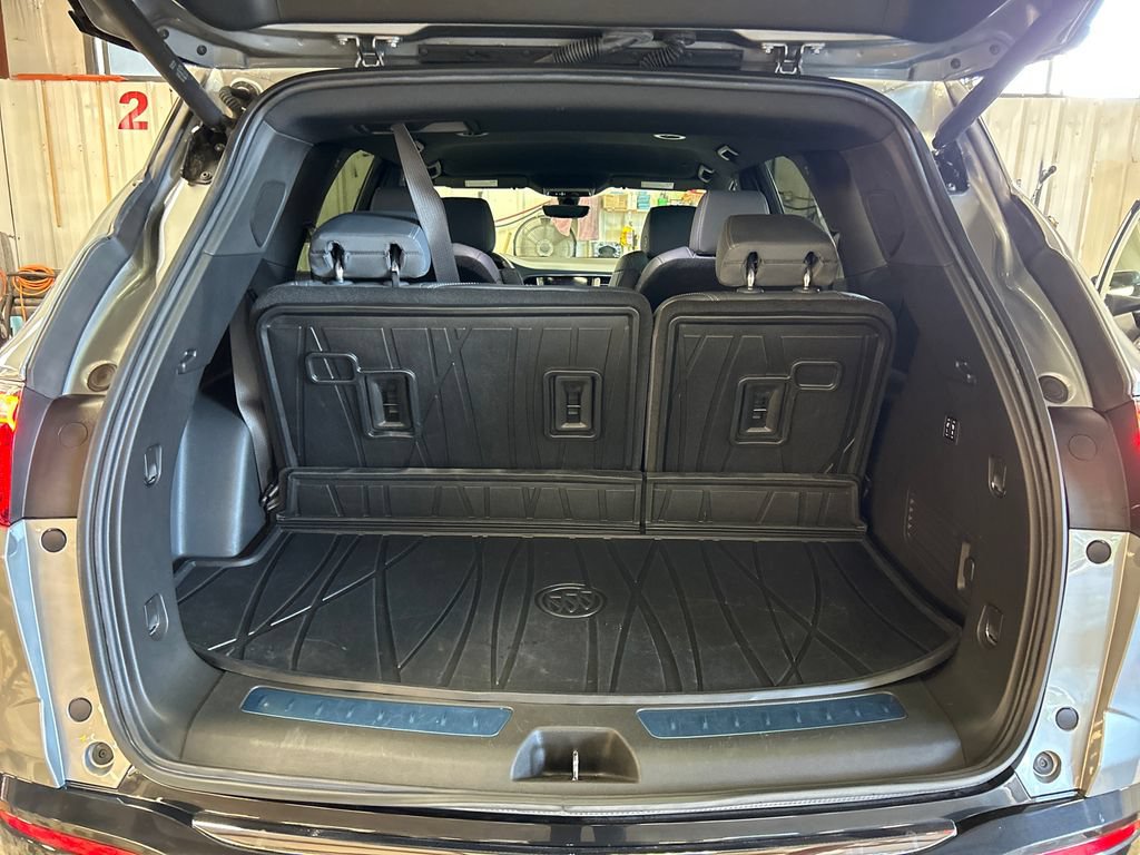 Used 2024 Buick Enclave Premium AWD/4WD image 22