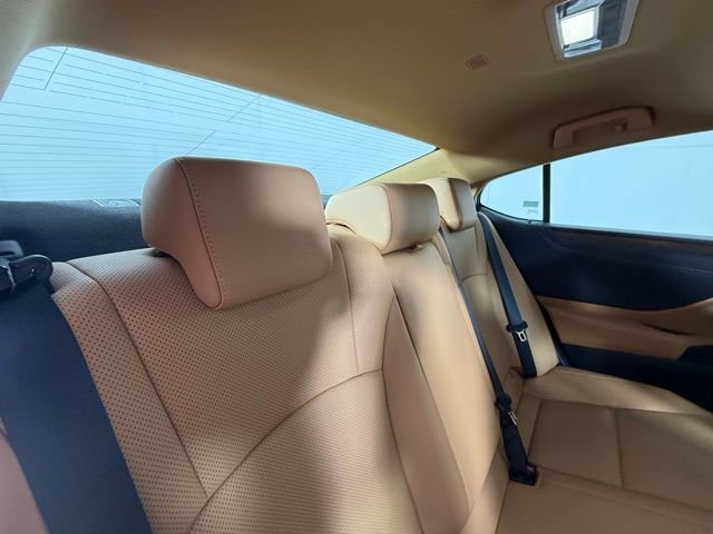 Certified 2025 Lexus ES 300h 300h w/ Premium Package image 28