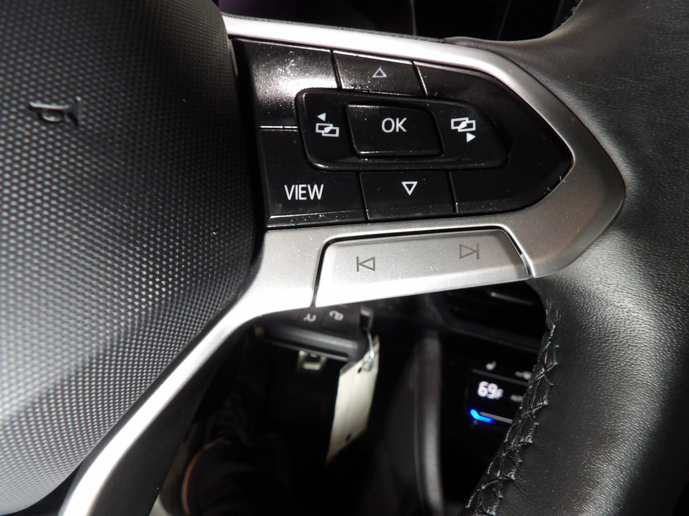 Used 2025 Volkswagen Jetta Sport image 17