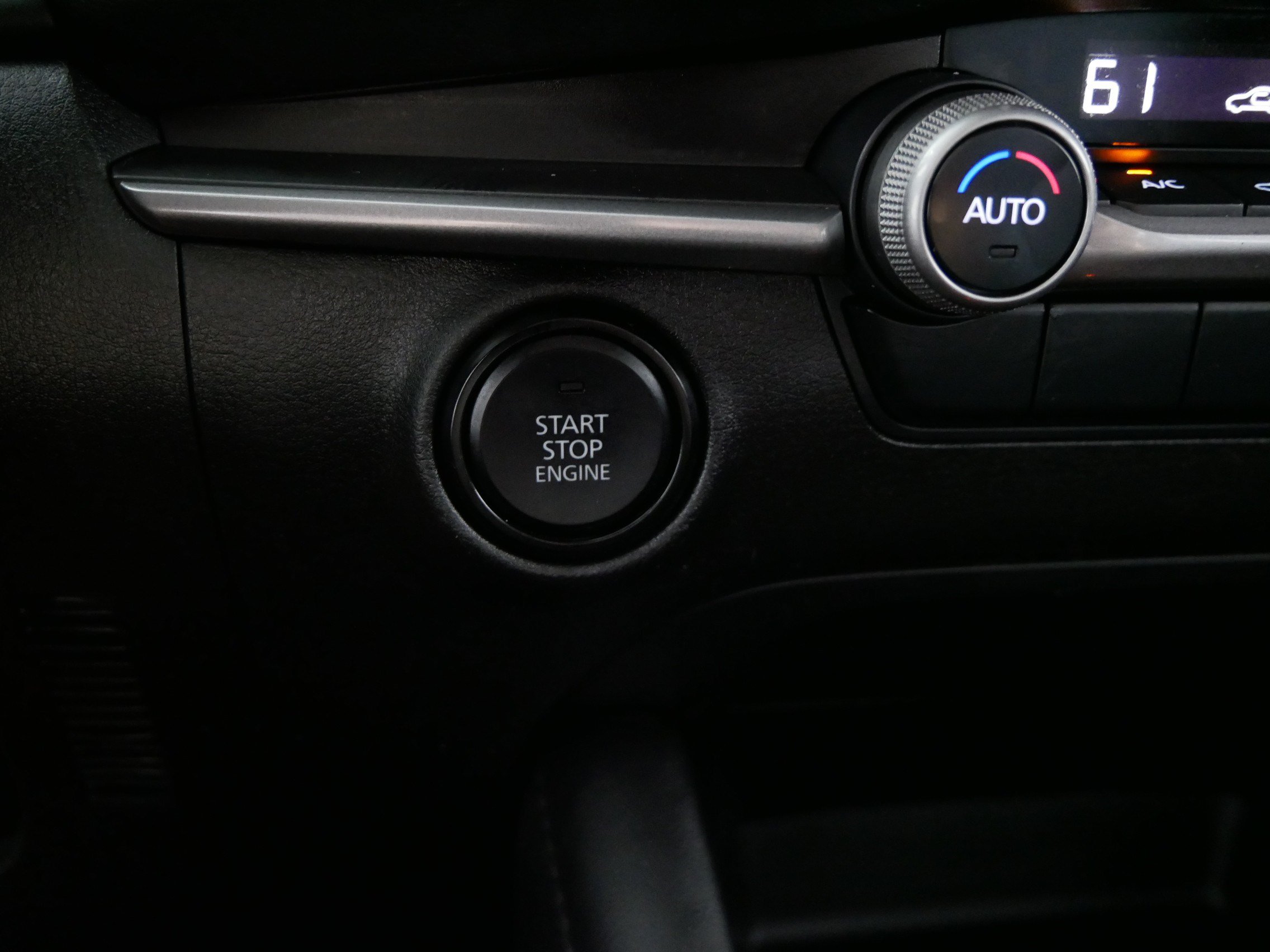 Used 2024 MAZDA MAZDA3 s FWD image 33