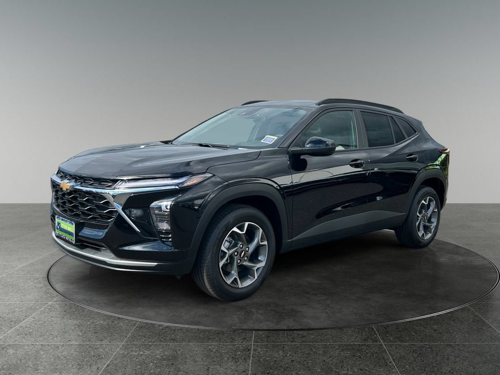New 2026 Chevrolet Trax LT w/ LT Convenience Package FWD image 3