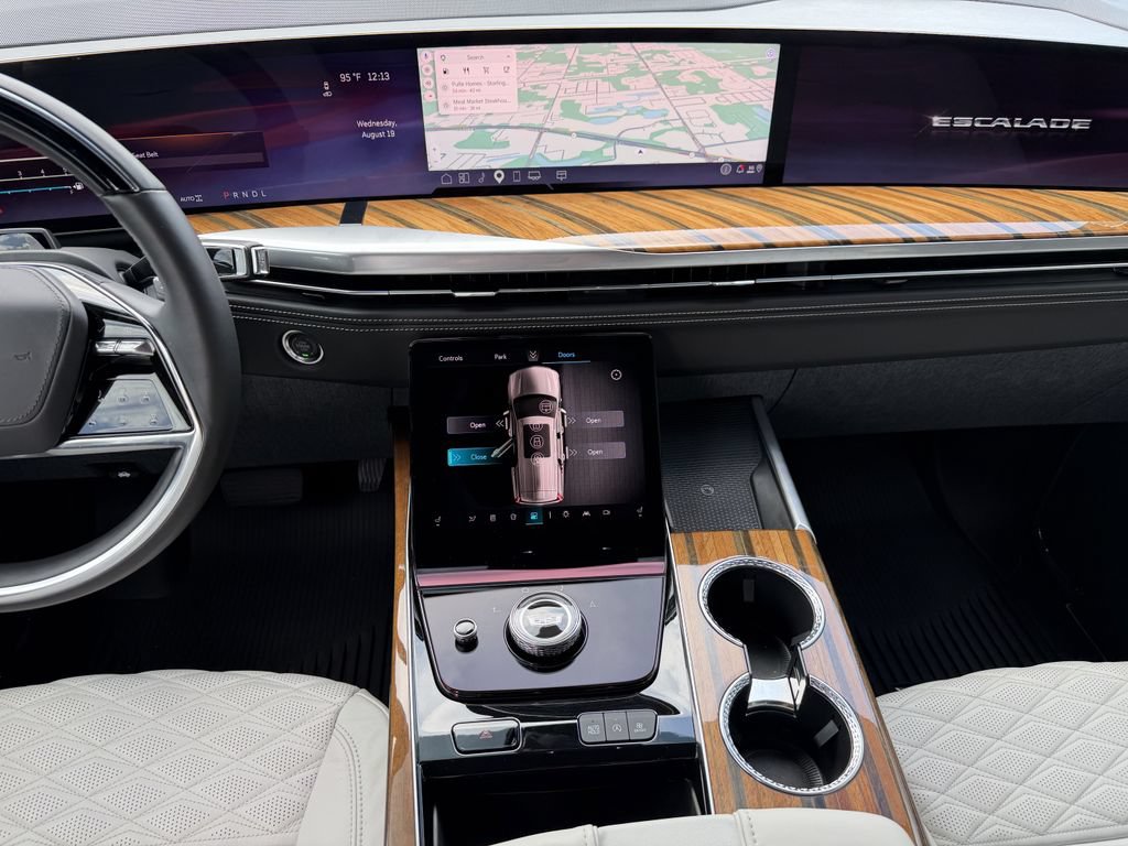Certified 2025 Cadillac Escalade ESV Sport Platinum w/ LPO, ONYX Package AWD/4WD image 17