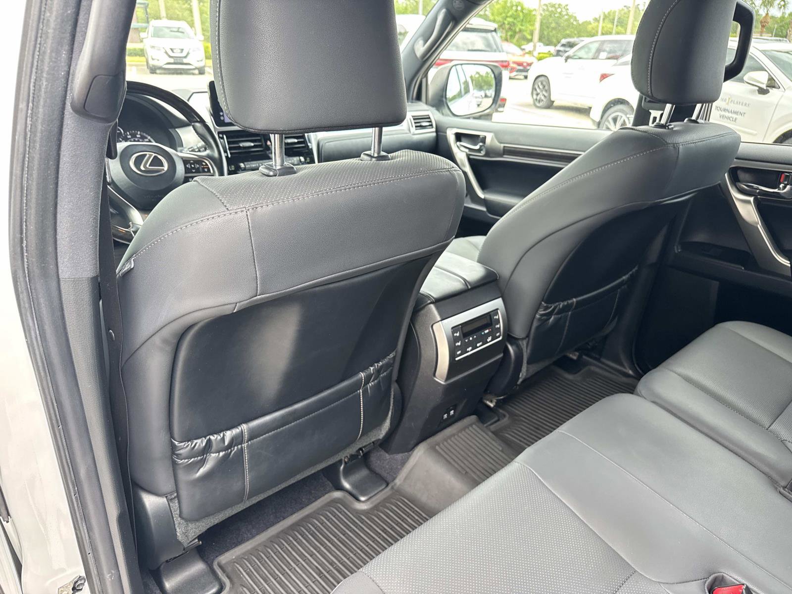 Certified 2022 Lexus GX 460 Premium w/ Premium Package AWD/4WD image 13