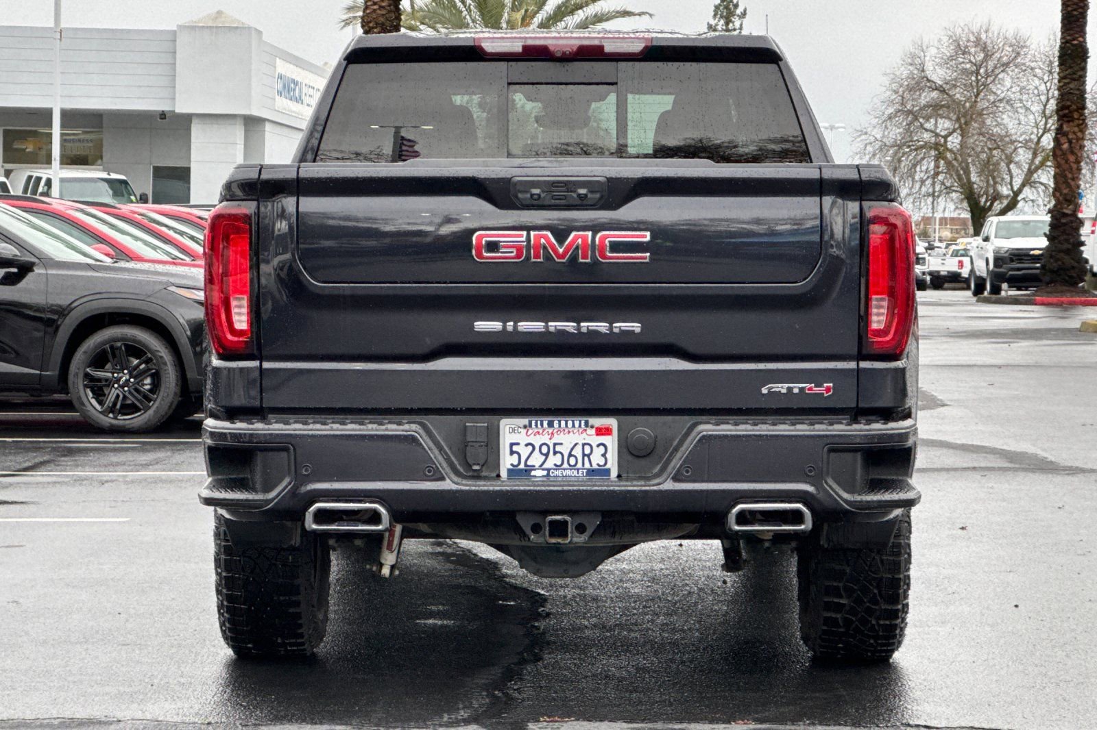 Used 2023 GMC Sierra 1500 AT4 w/ AT4 Premium Package image 4
