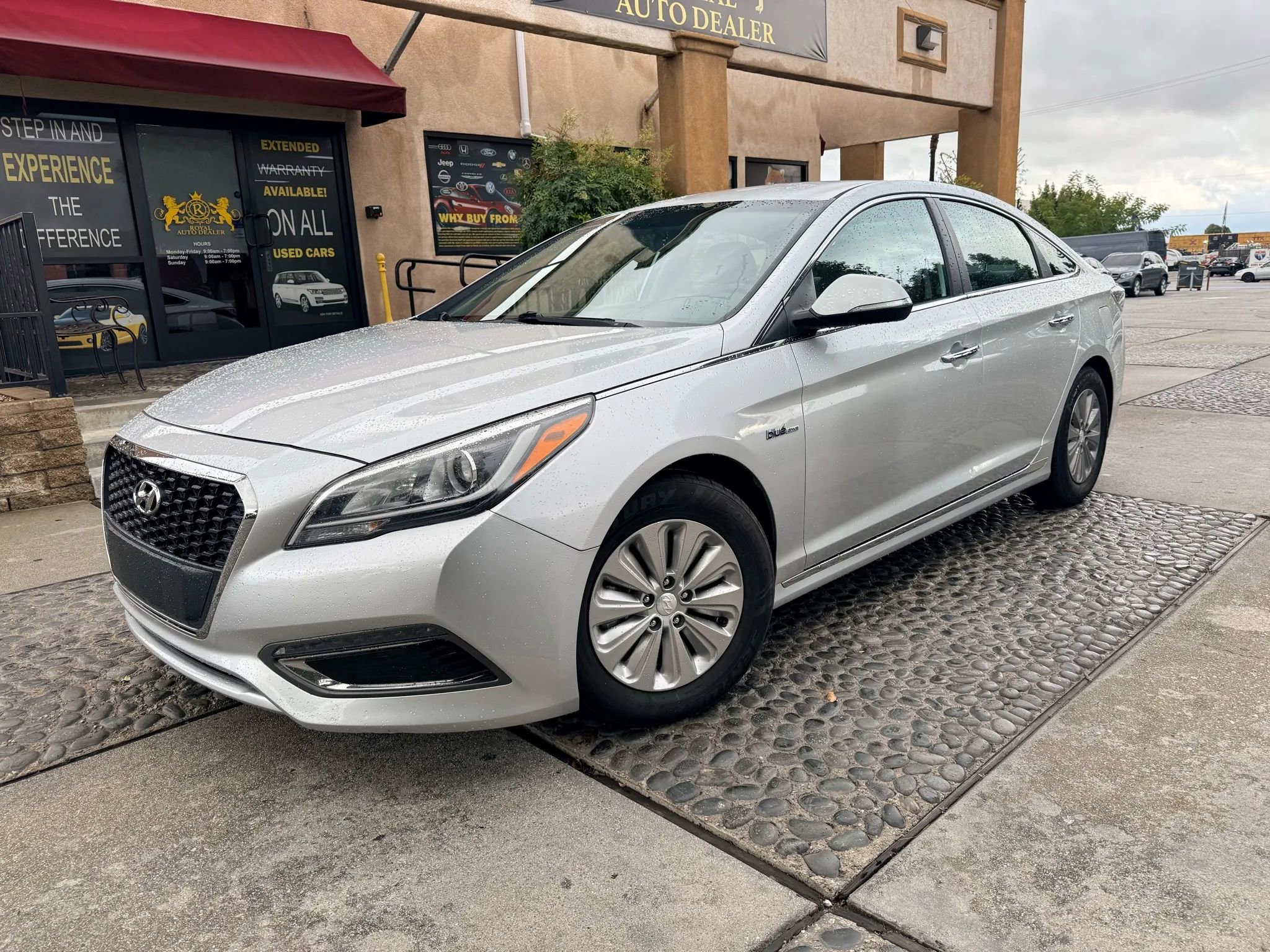 Used 2016 Hyundai Sonata SE FWD image 1