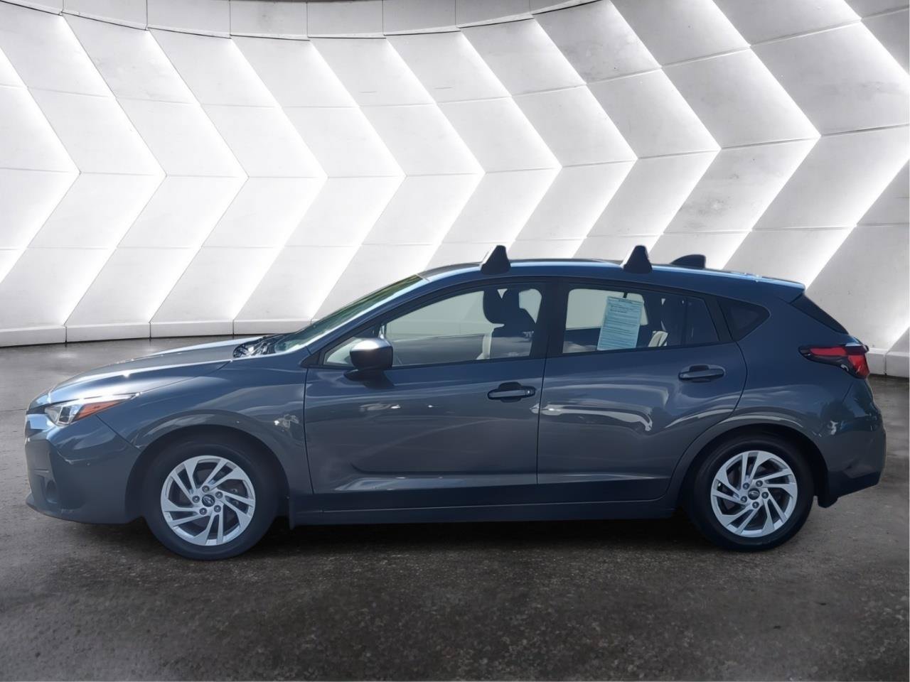 Used 2024 Subaru Impreza 2.0i AWD/4WD image 3