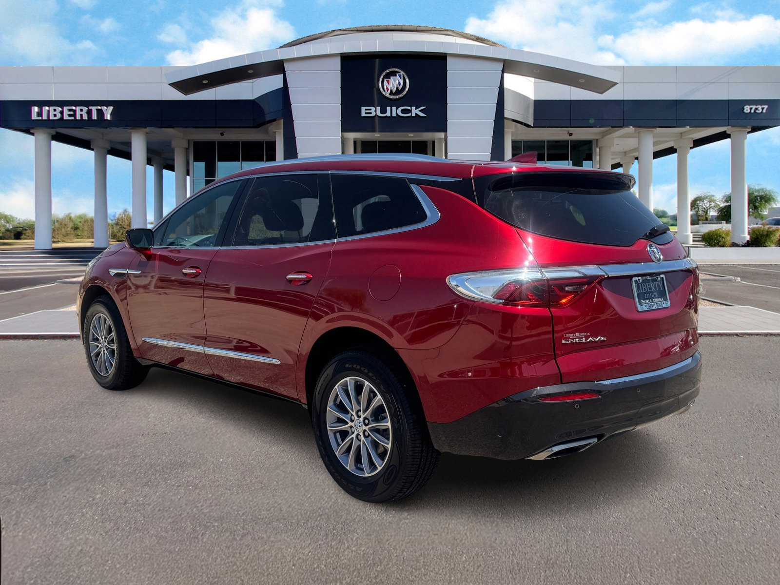 Used 2024 Buick Enclave Premium image 5