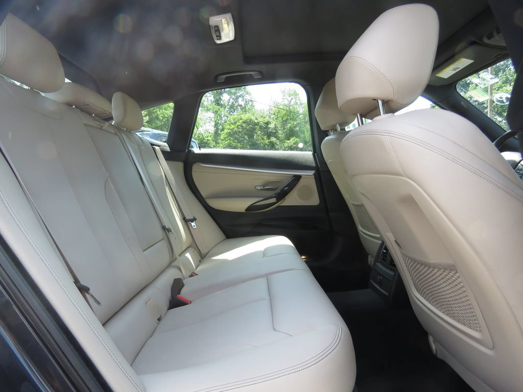 Used 2019 BMW 330i Gran Turismo xDrive w/ Convenience Package AWD/4WD image 16