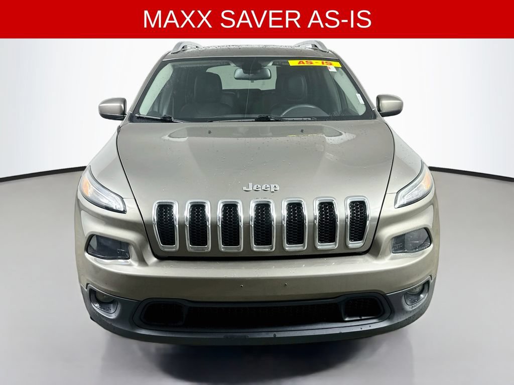 Used 2018 Jeep Cherokee Latitude Plus FWD image 2