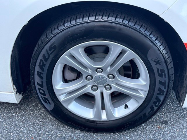 Used 2019 Dodge Charger SXT RWD image 20
