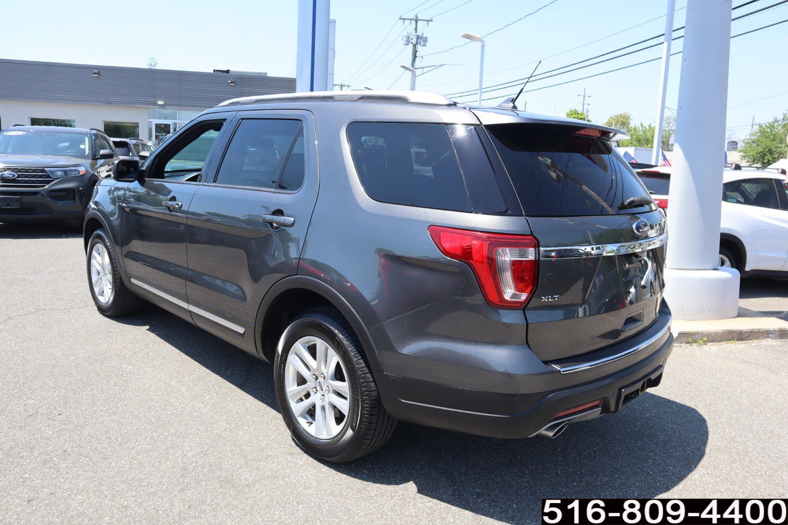 Used 2018 Ford Explorer XLT w/ Equipment Group 202A AWD/4WD image 7