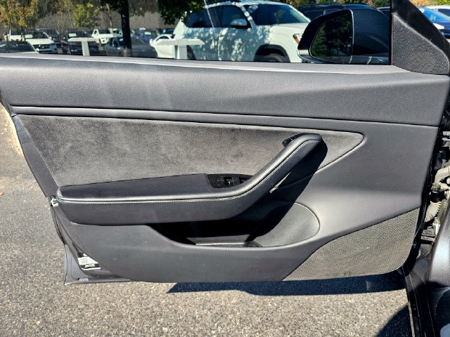Used 2018 Tesla Model 3 Long Range RWD image 22