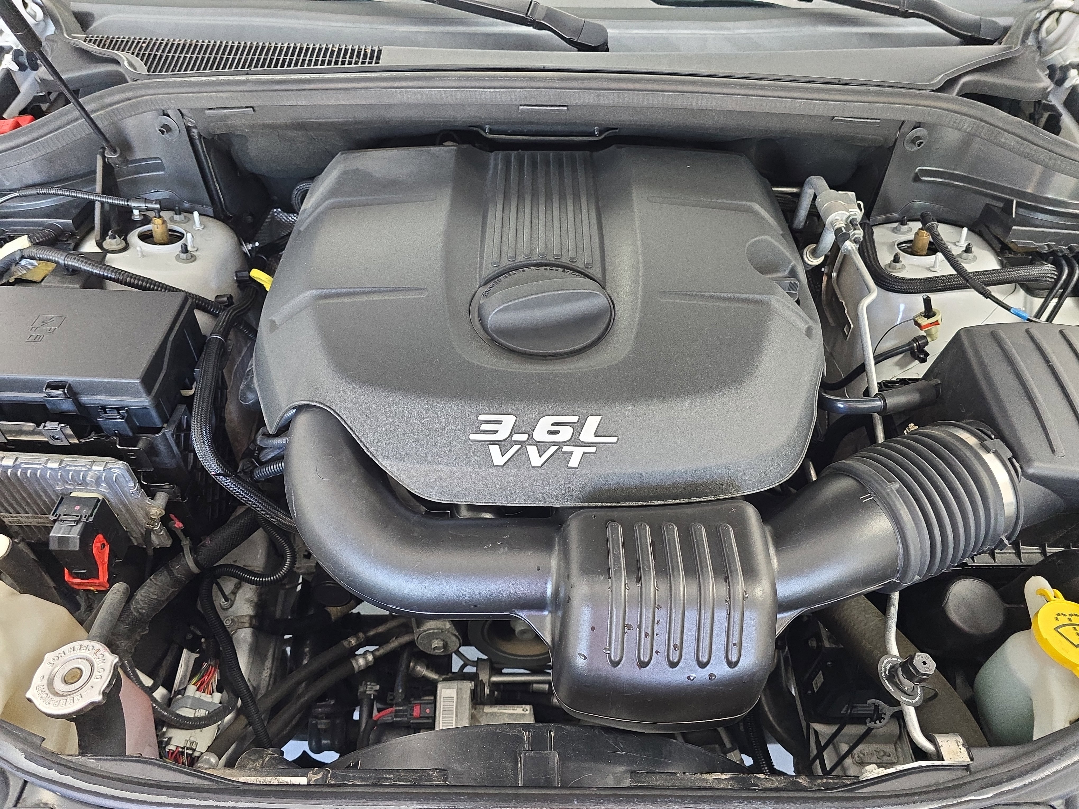 Used 2014 Jeep Grand Cherokee Overland image 31
